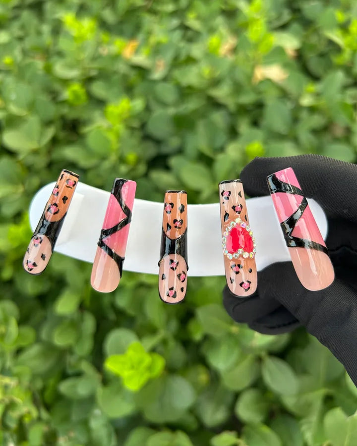 79 Pink Leopard Heart Rhinestone Press‑on Nails
