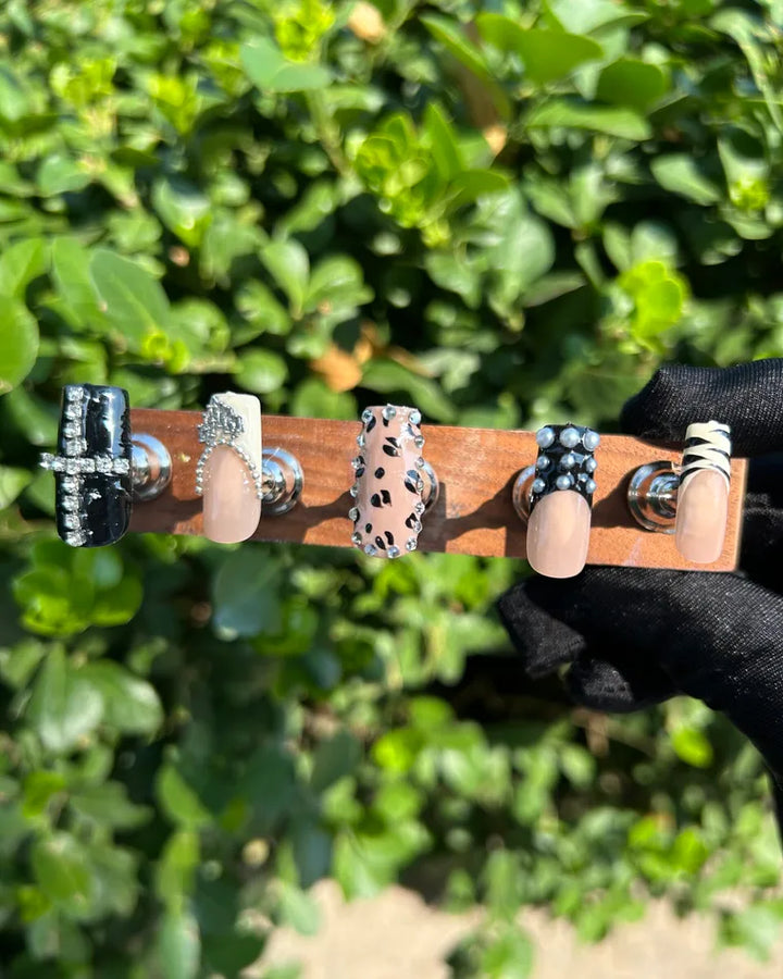 11 Cool Leopard Cross Pearl Press‑On Nails