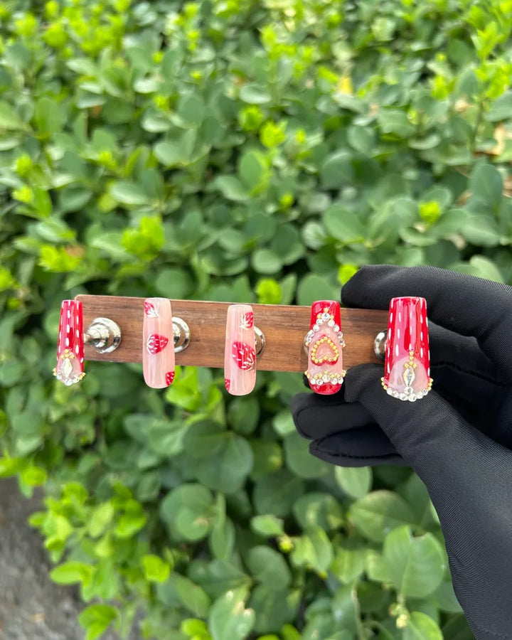 20 Sweet Spicy Red Pink Strawberry Fake Nails