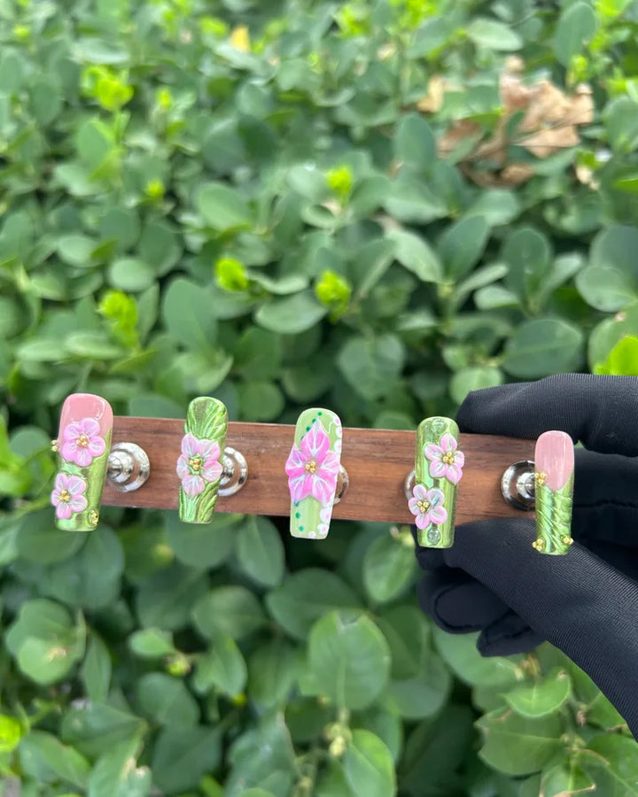 23 Green‑field Pink Blossom